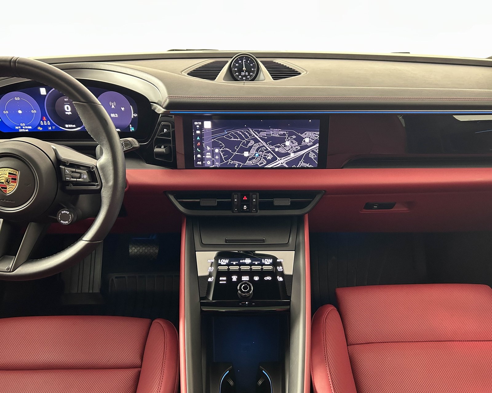 2024 Porsche Macan Electric 4 photo 18