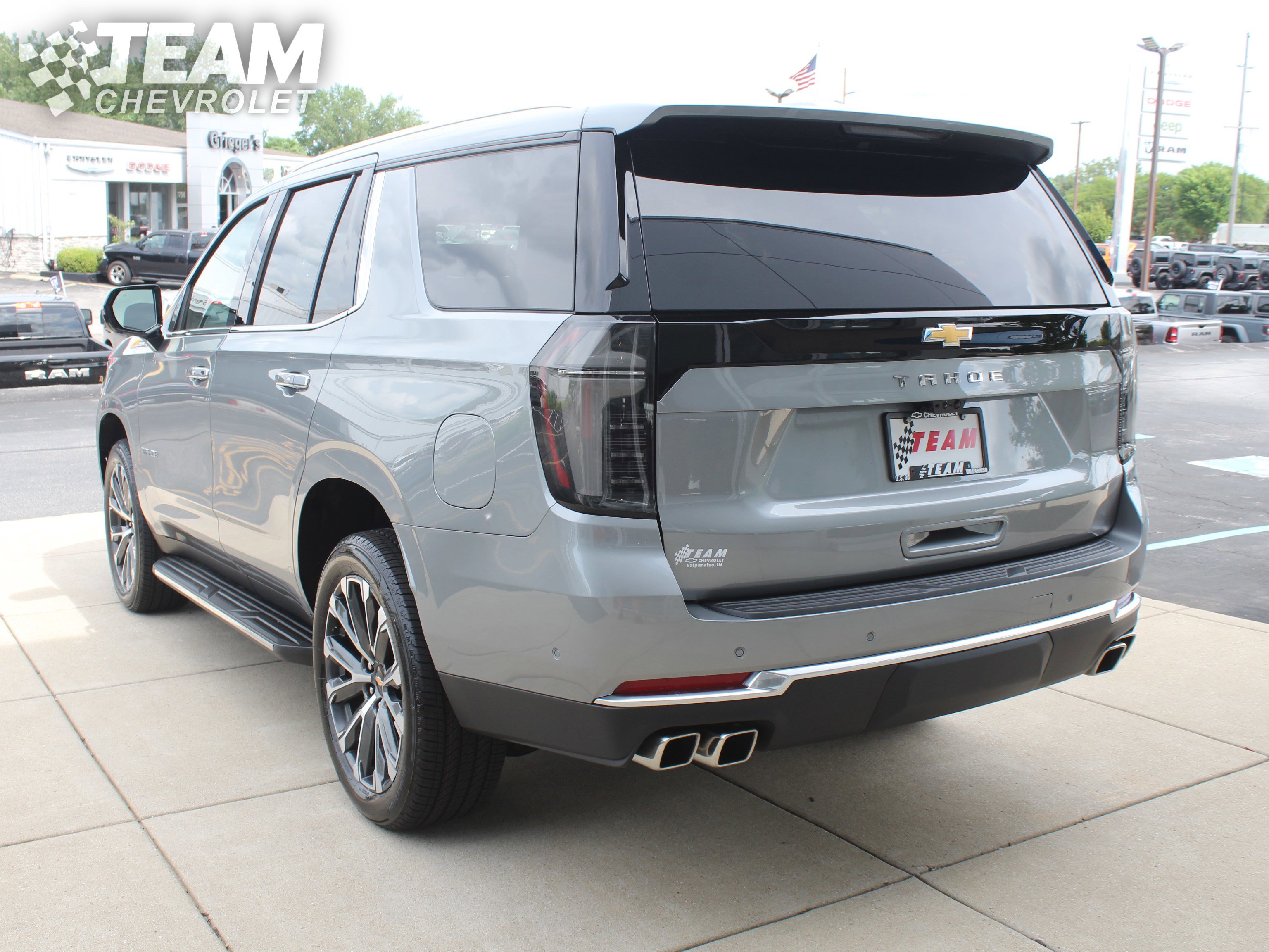 2025 Chevrolet Tahoe High Country photo 4