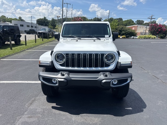 2025 Jeep Wrangler Sahara photo 2