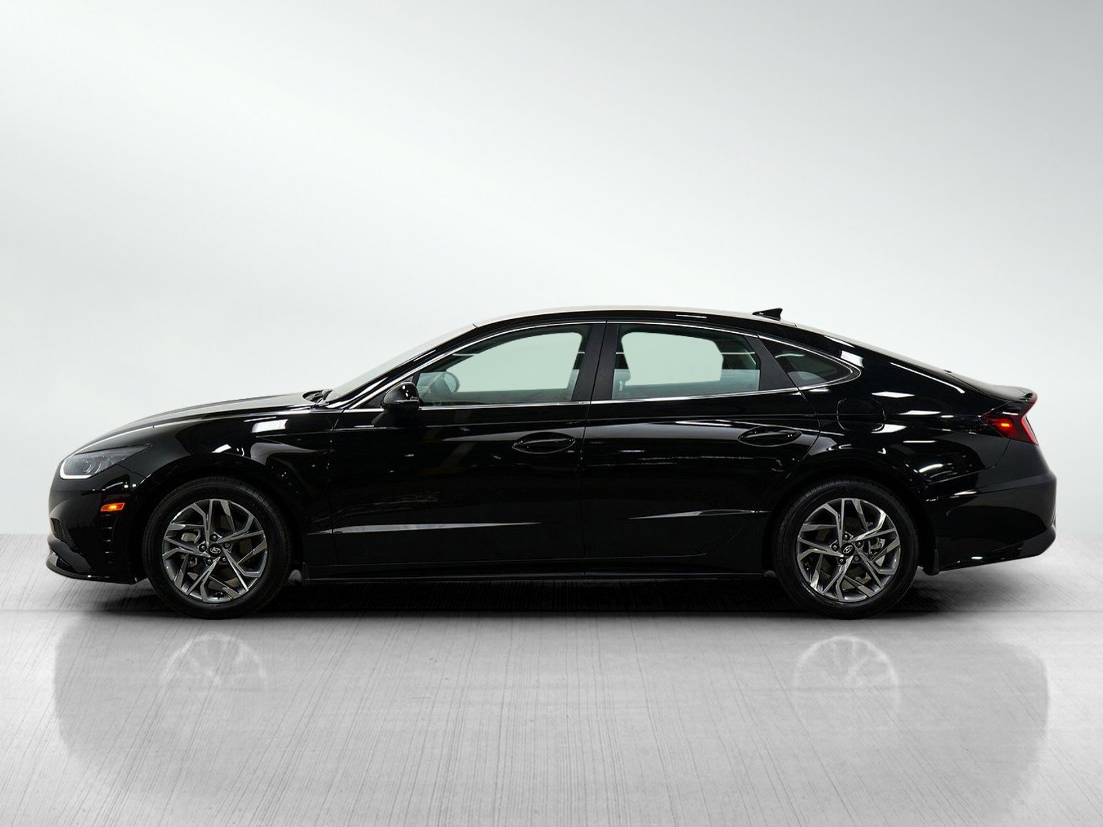 Used 2023 Hyundai Sonata SEL with VIN KMHL64JA1PA253466 for sale in Minneapolis, Minnesota