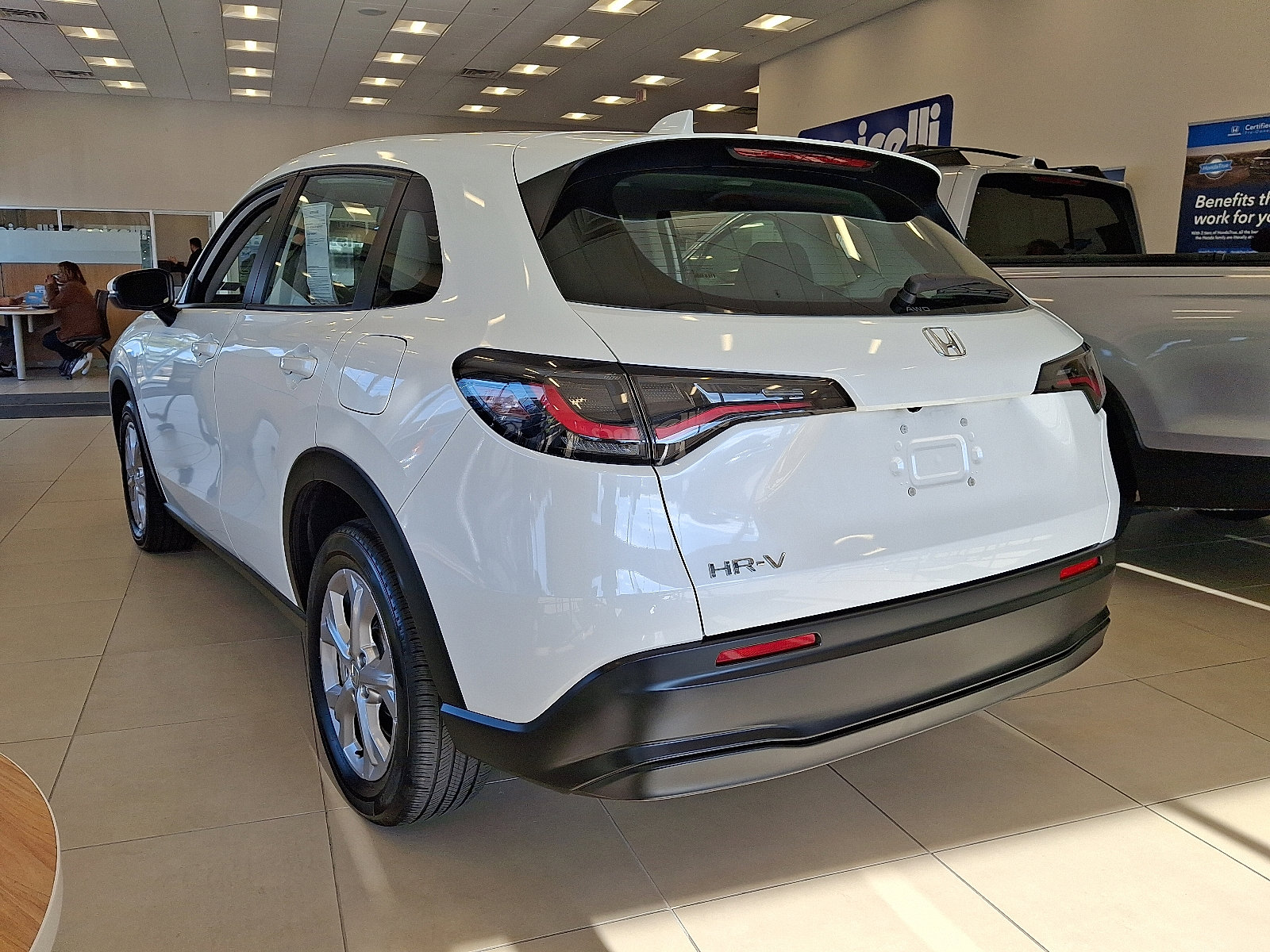2023 Honda HR-V LX photo 3