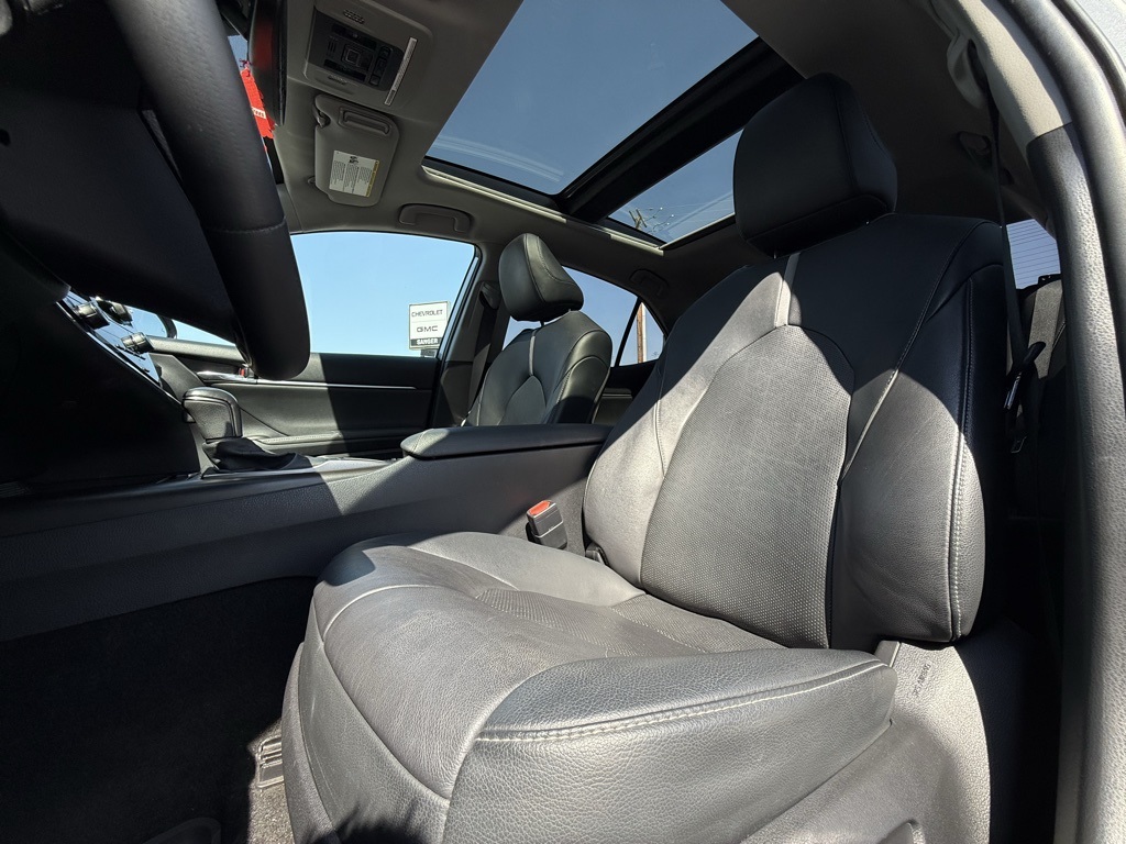2021 Toyota Camry XSE photo 18