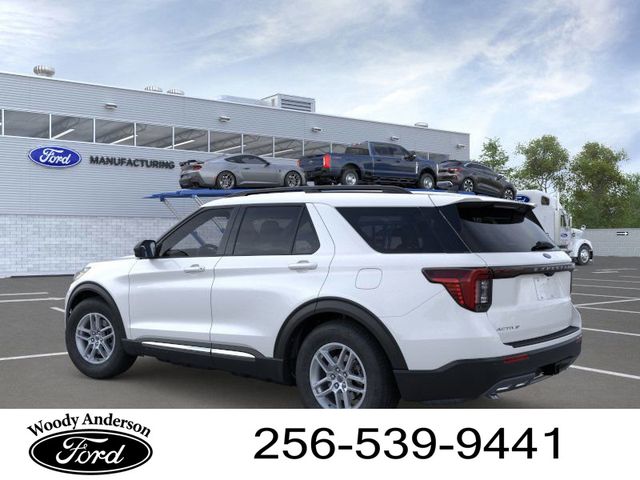 2025 Ford Explorer photo 3