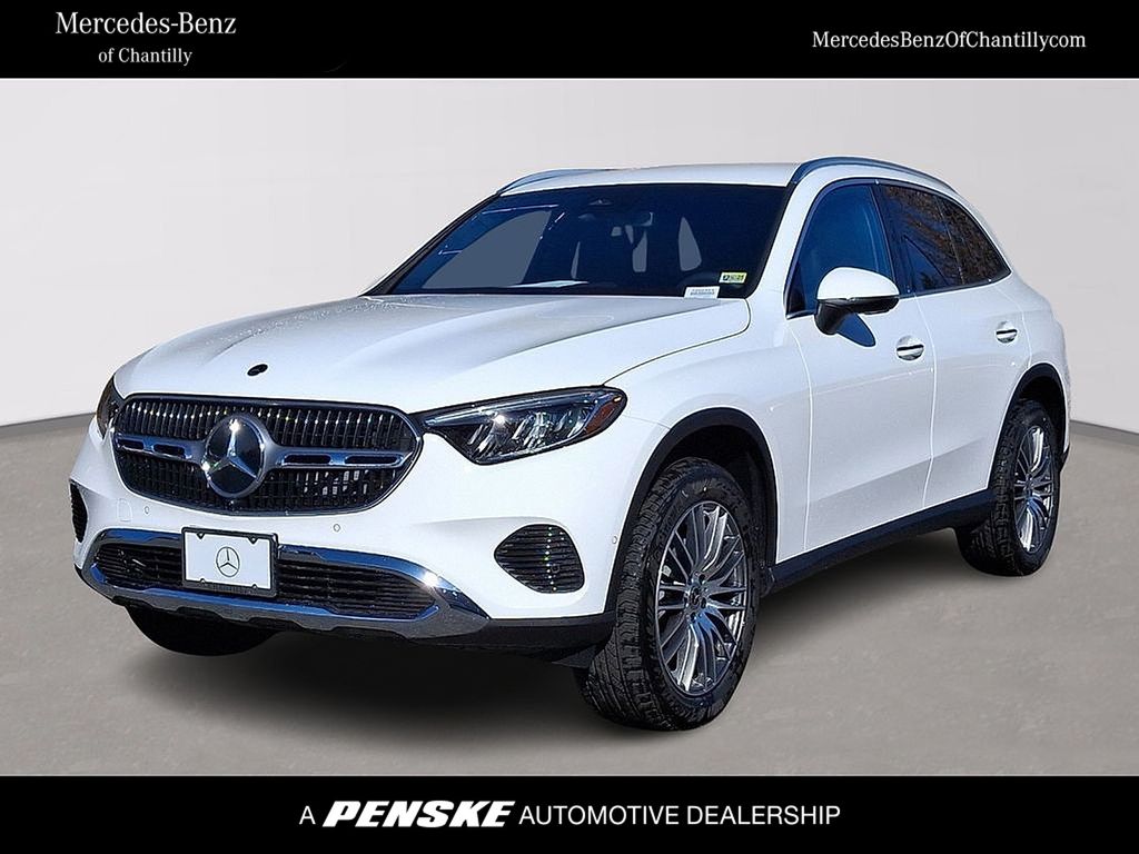 2025 Mercedes-Benz GLC Base's photo