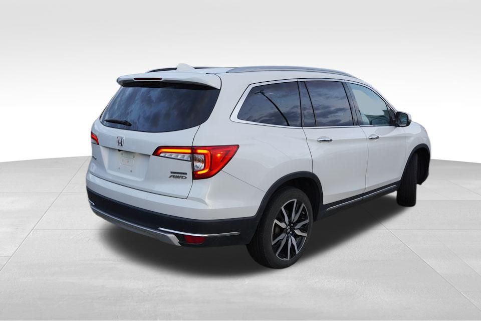 2021 Honda Pilot Touring photo 3