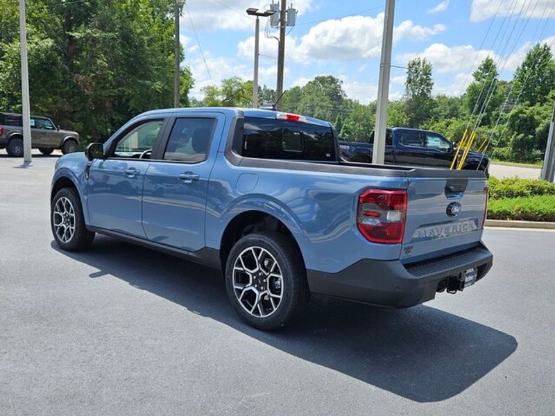 2025 Ford Maverick Lariat photo 9