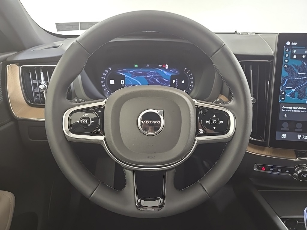 2026 Volvo XC60 B5 Plus photo 8