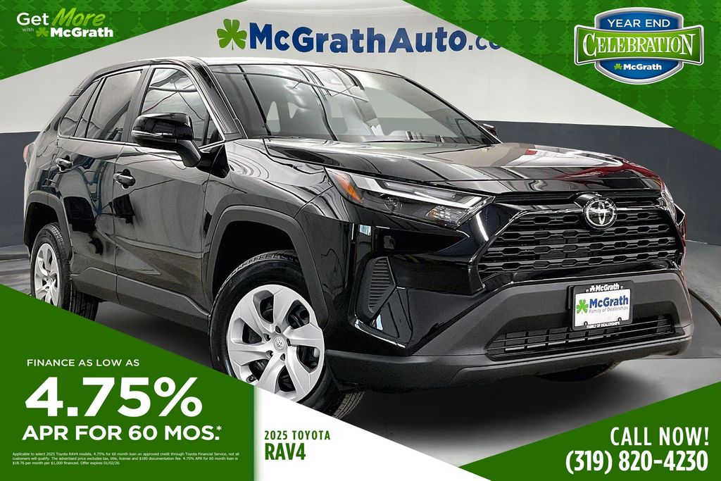 2025 Toyota RAV4 LE's photo
