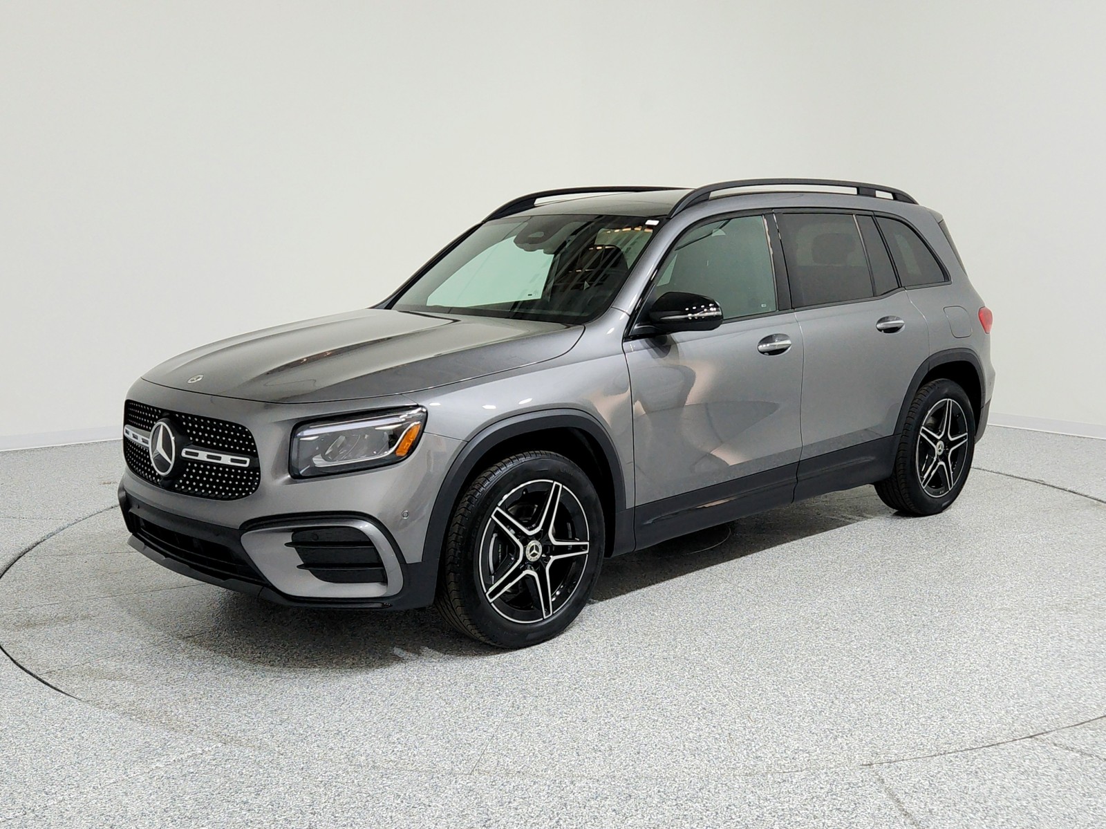 2026 Mercedes-Benz GLB GLB 250's photo