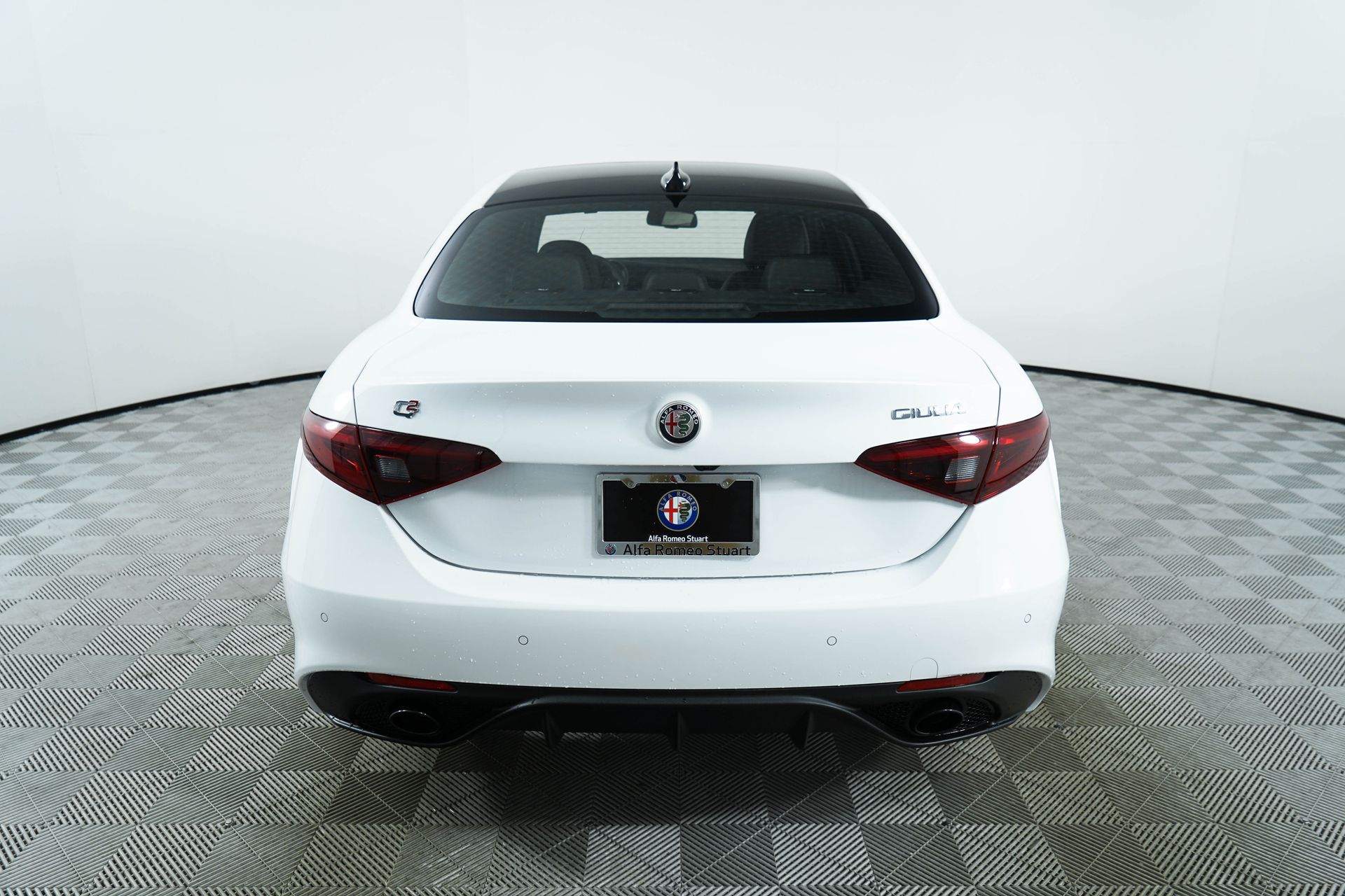 2023 Alfa Romeo Giulia Ti Veloce photo 6