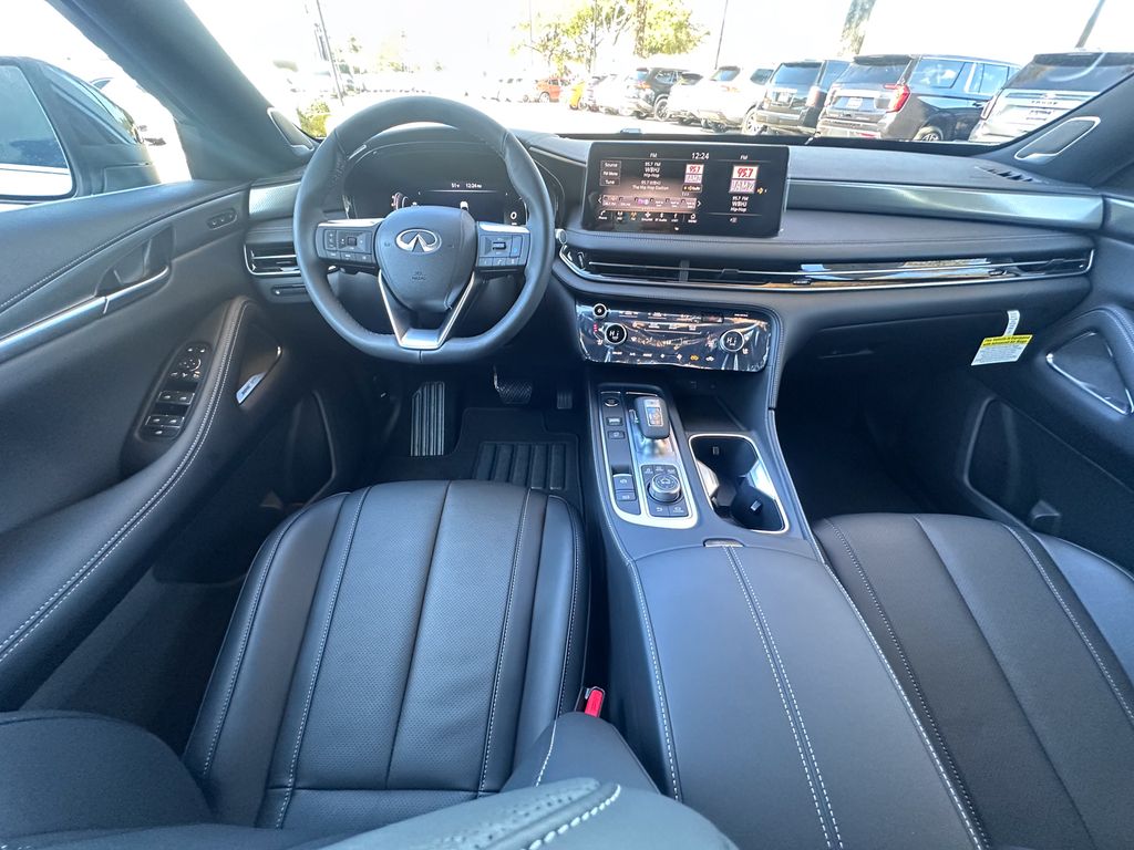 2025 Infiniti QX60 Luxe photo 2