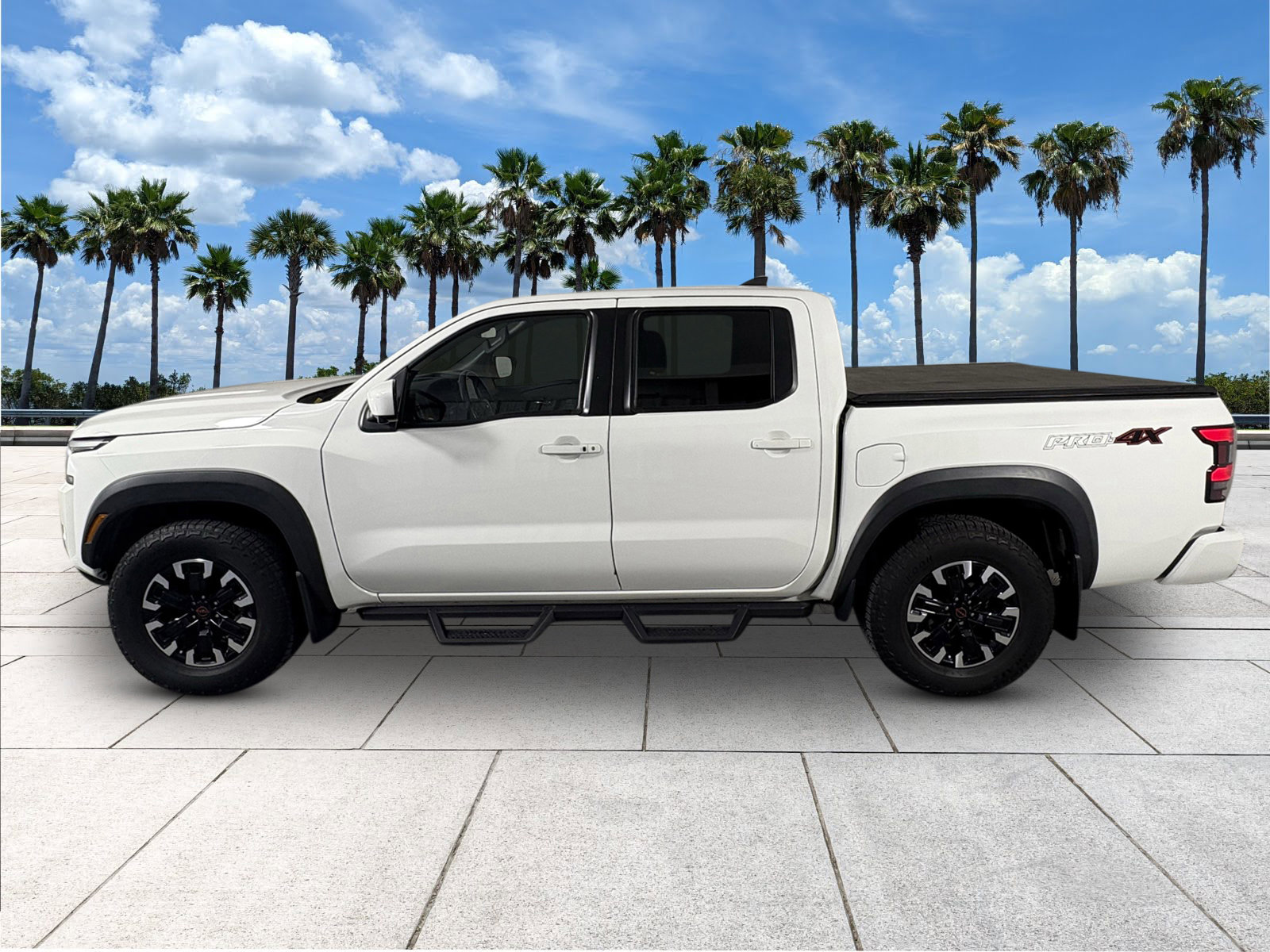 2022 Nissan Frontier PRO-4X photo 6