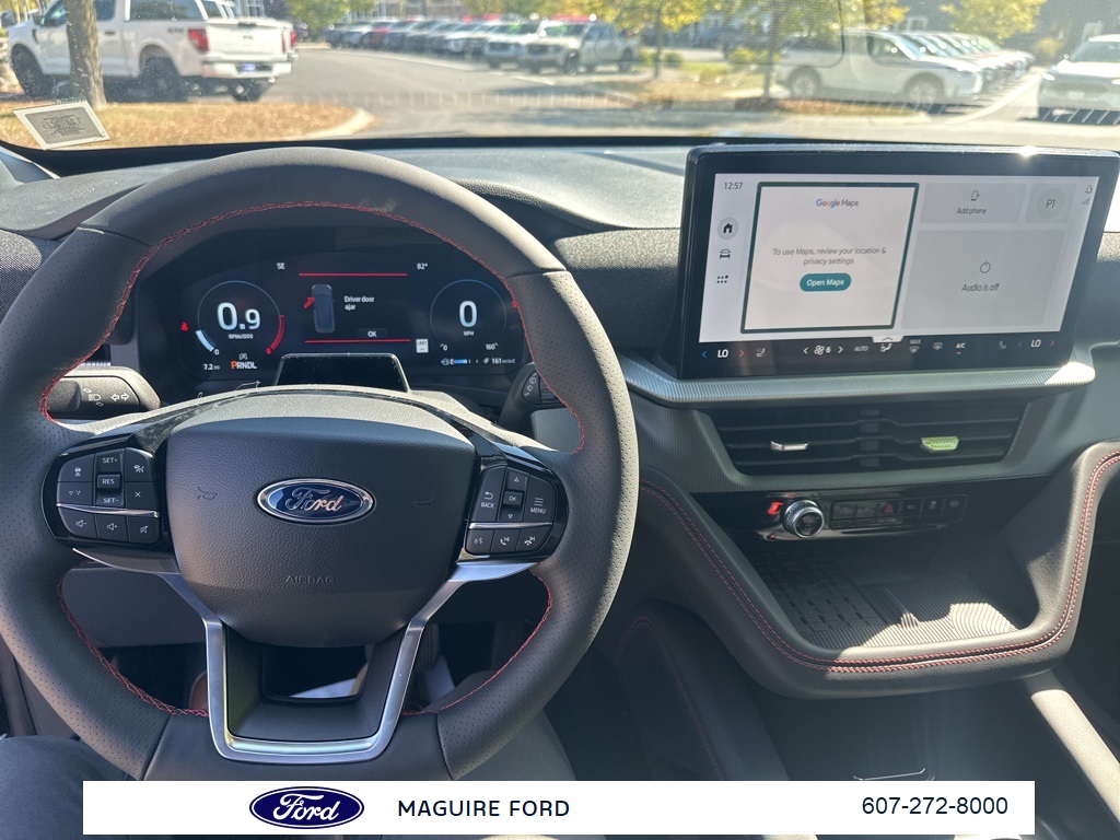 2025 Ford Explorer ST-Line photo 15