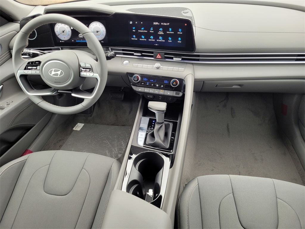2024 Hyundai Elantra SEL Convenience photo 30