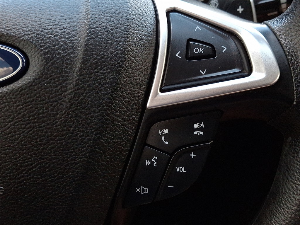 2019 Ford Fusion SE photo 21