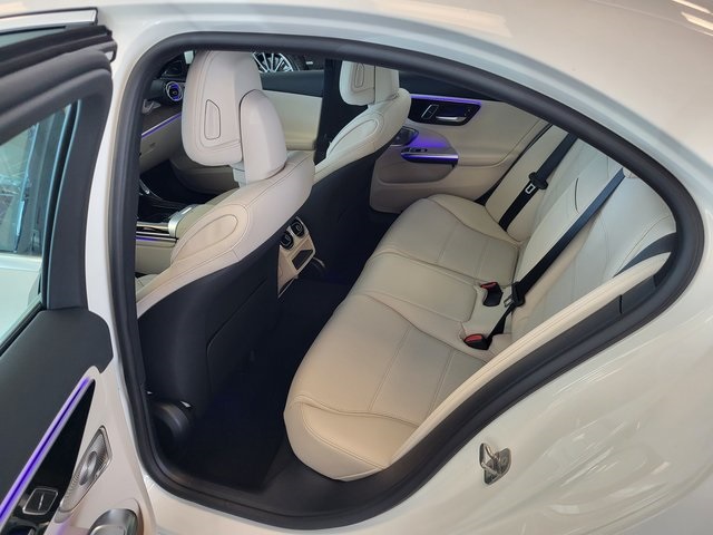 2025 Mercedes Benz C 300 photo 12