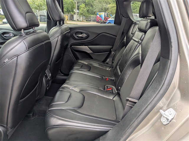 2019 Jeep Cherokee Latitude photo 11