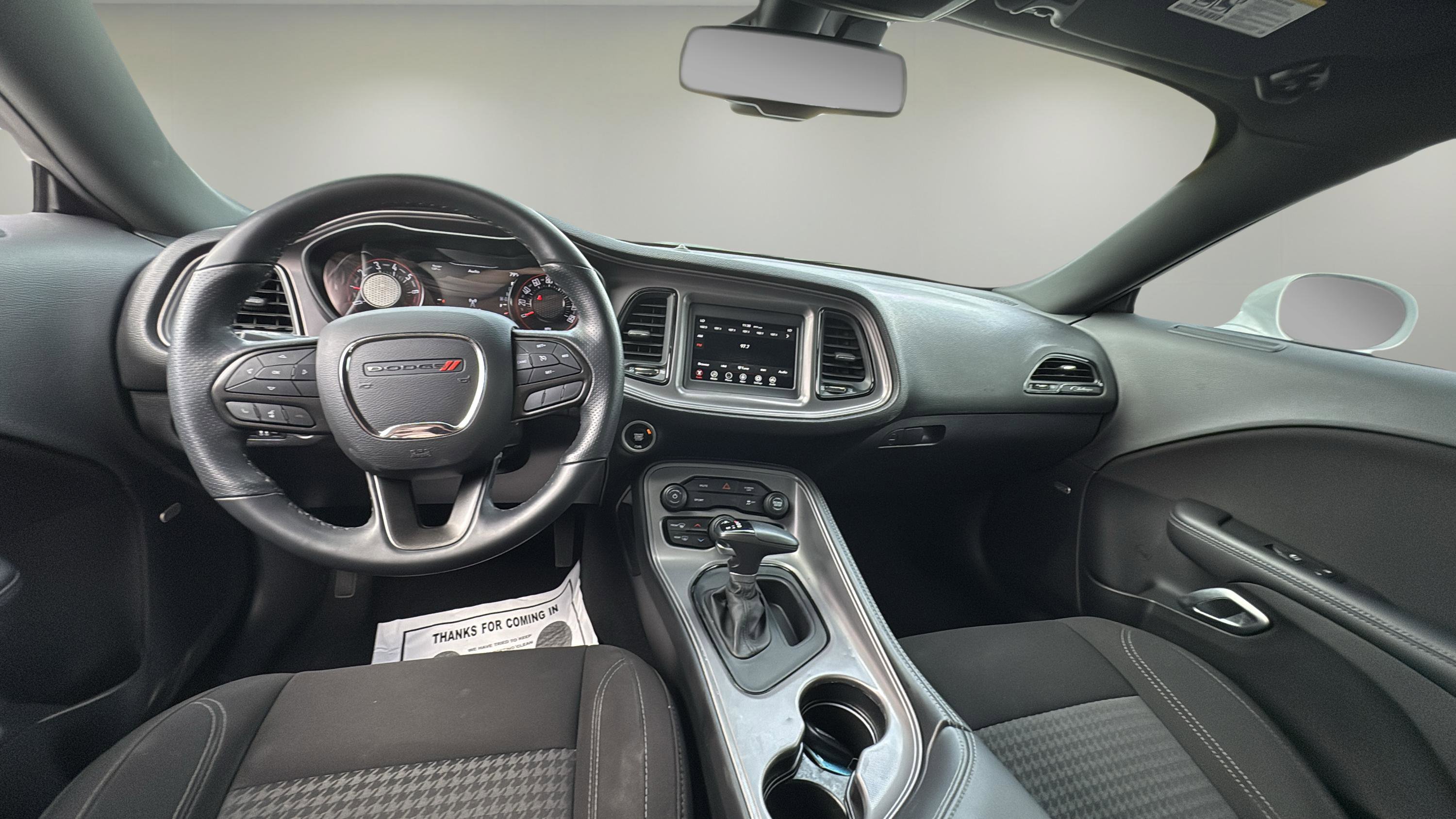 2023 Dodge Challenger SXT photo 3