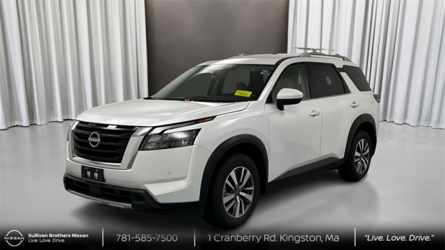 2025 Nissan Pathfinder SL