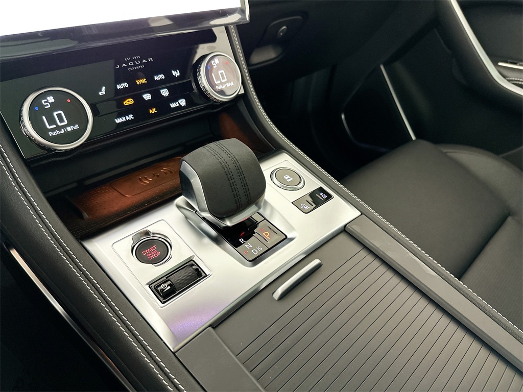 2026 Jaguar F-PACE P250 R-Dynamic S photo 19