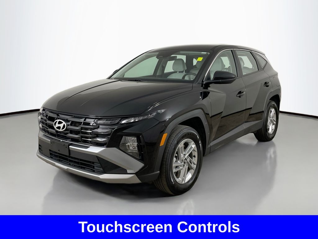 2025 Hyundai Tucson SE photo 3