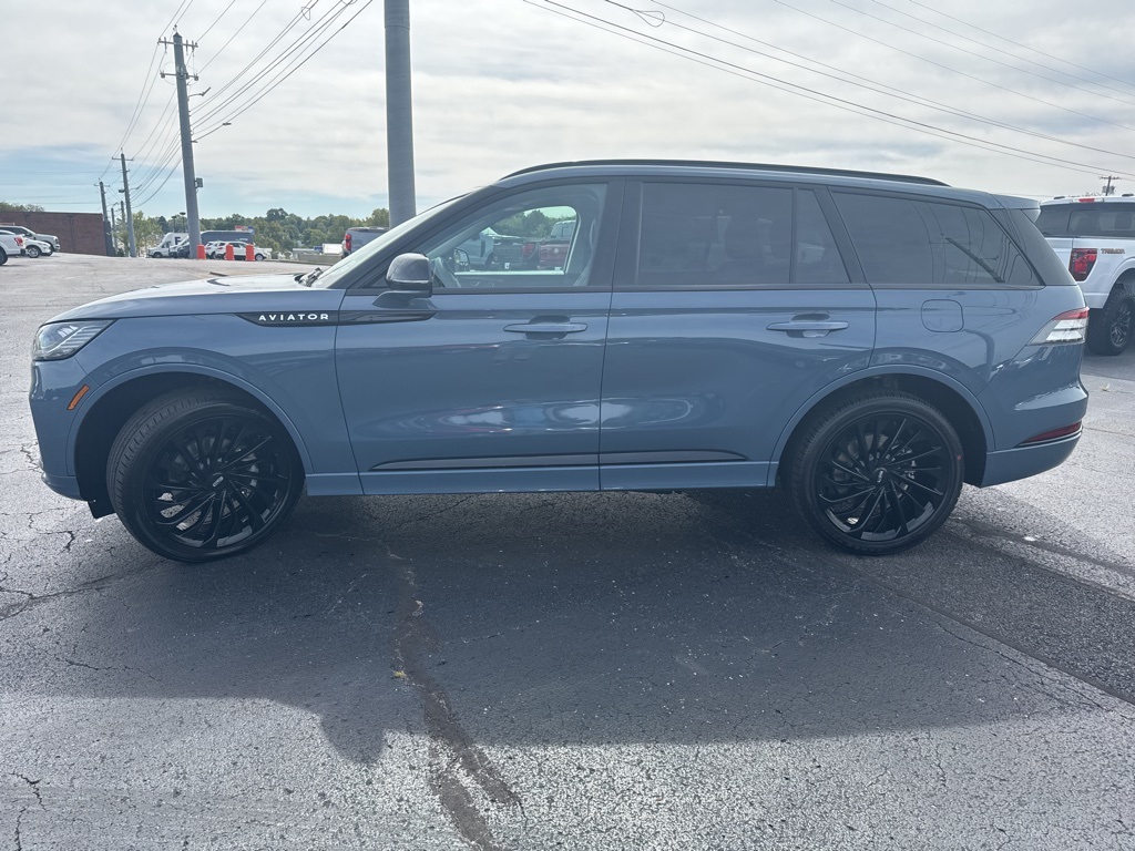 2025 Lincoln Aviator Reserve photo 4