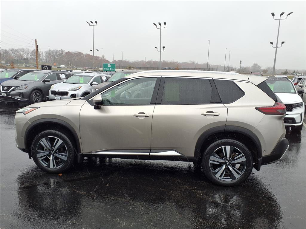 2023 Nissan Rogue Platinum photo 4