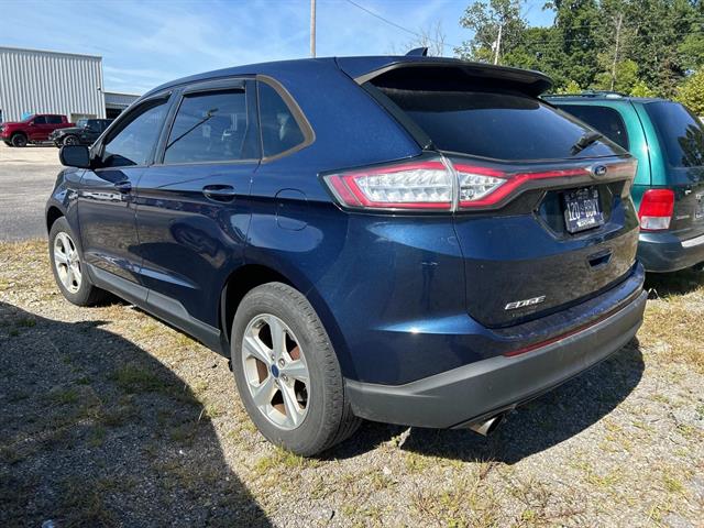 2017 Ford Edge SE photo 3