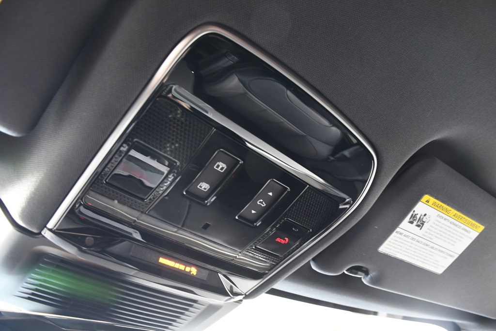 2025 Land Rover Range Rover Sport SE photo 31