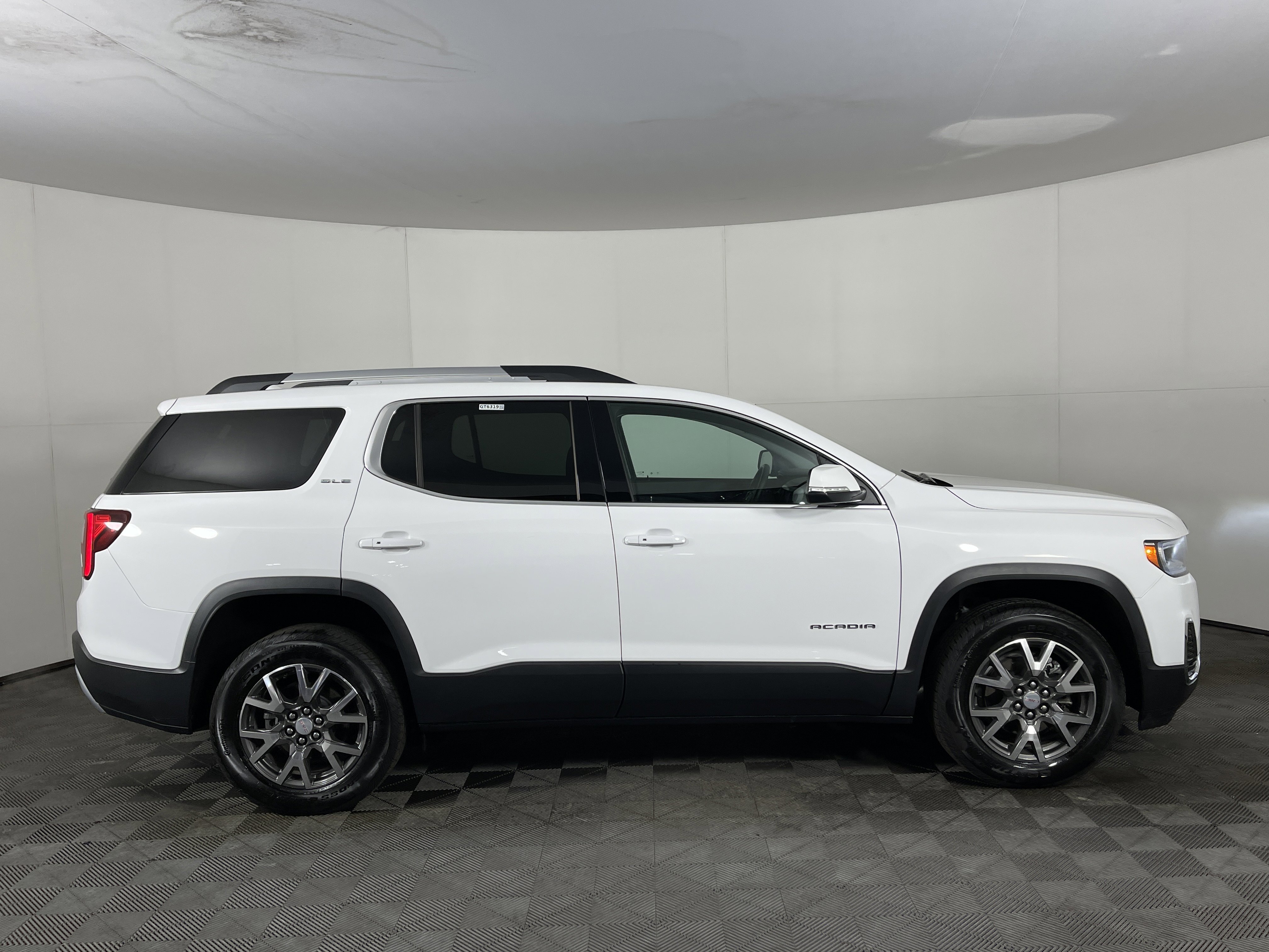 2023 Gmc Acadia SLE photo 2