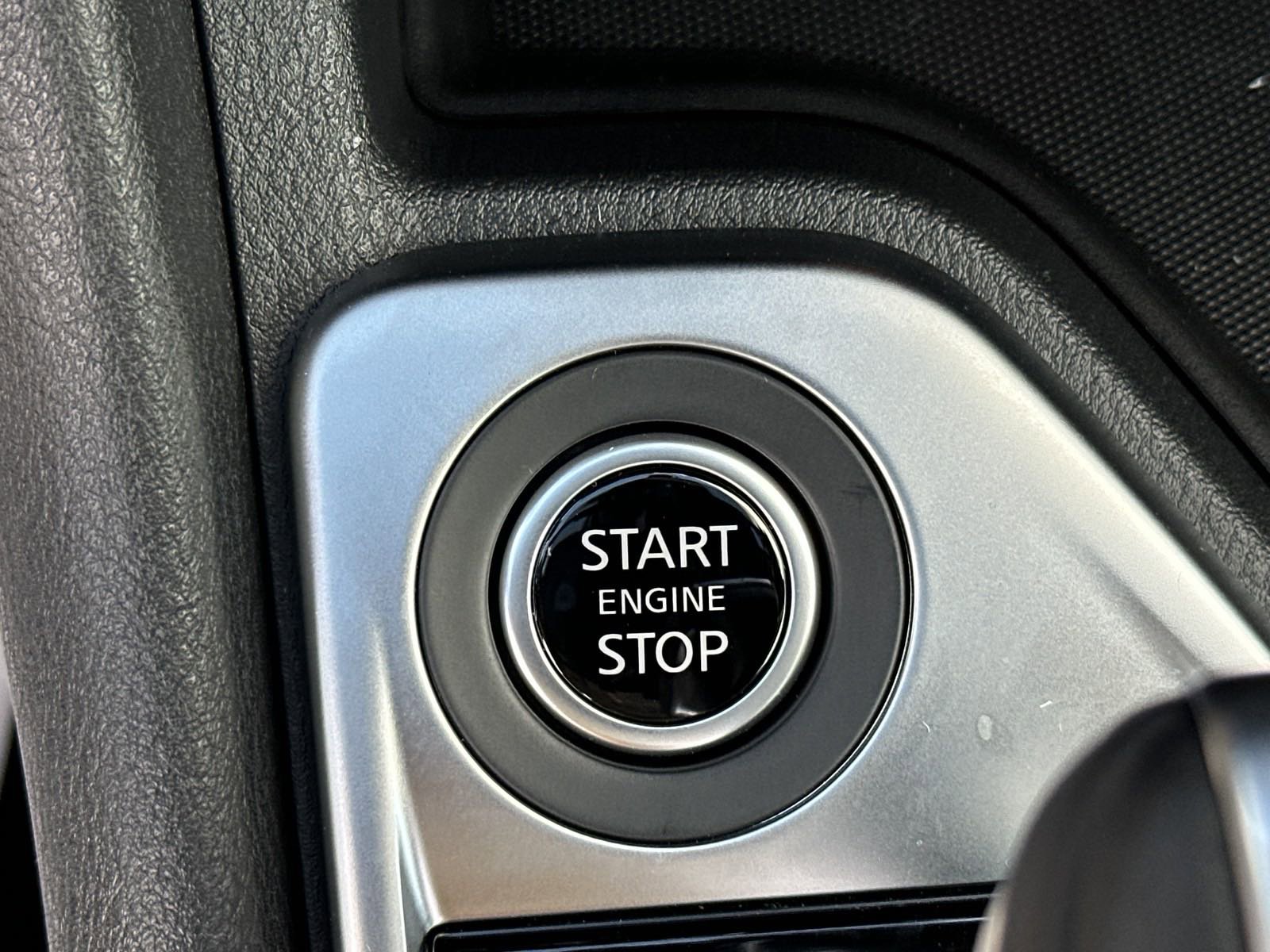 2025 Nissan Sentra SR photo 30