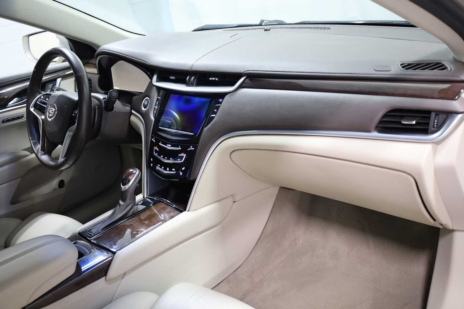 2013 Cadillac XTS Premium photo 6