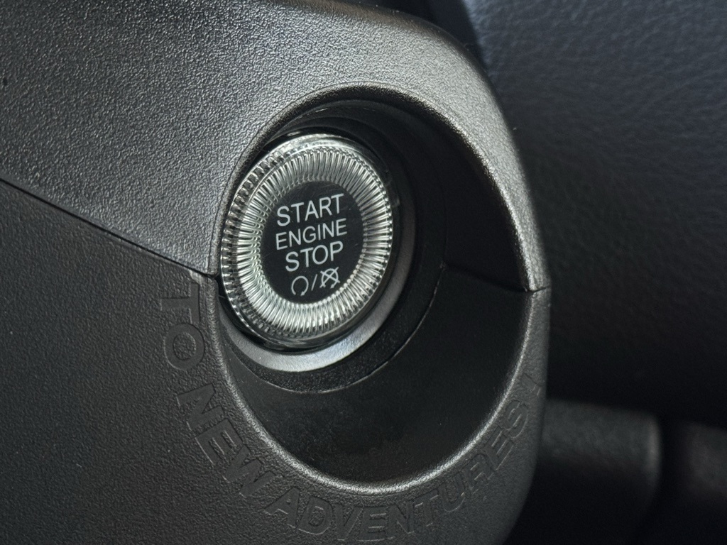2023 Jeep Renegade Latitude Upland photo 24