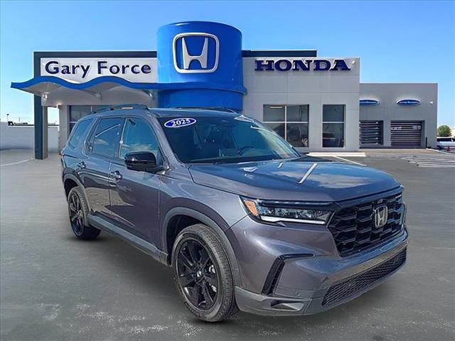 2025 Honda Pilot Black Edition's photo