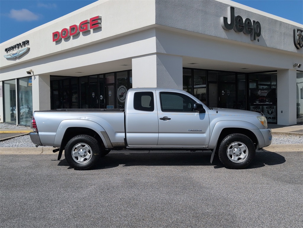 2010 Toyota Tacoma PreRunner photo 3