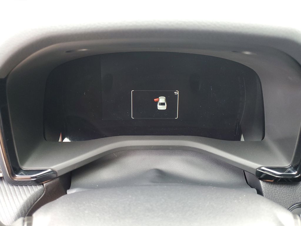 2025 Toyota Camry SE photo 17
