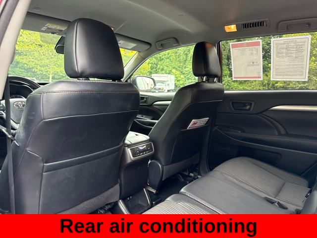 2018 Toyota Highlander LE Plus photo 8
