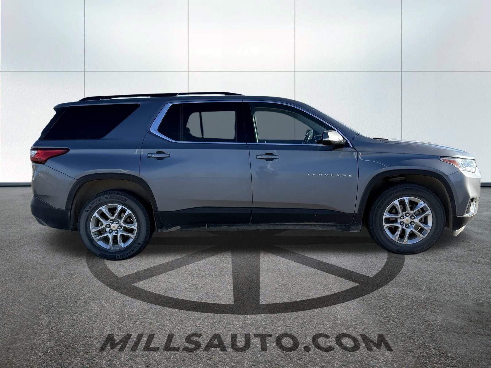 2019 Chevrolet Traverse Leather photo 2