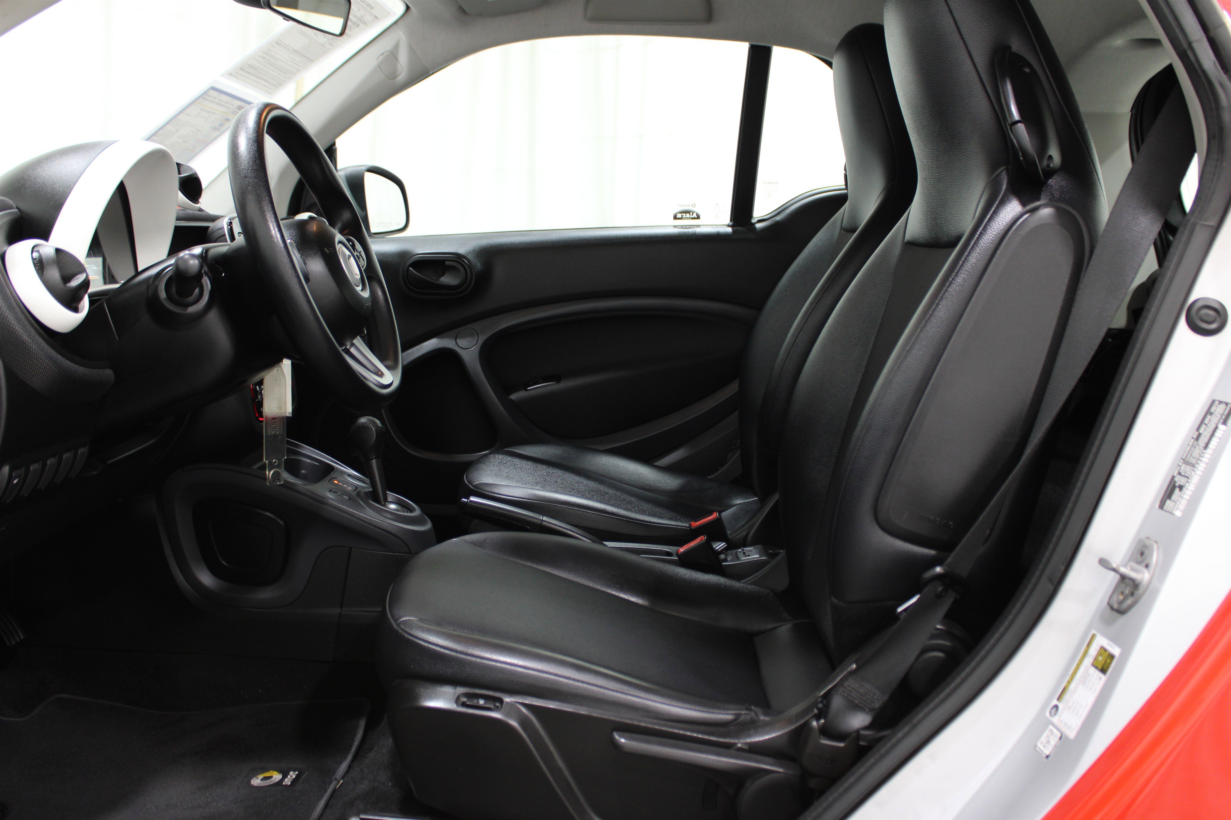 2016 Smart Fortwo photo 3