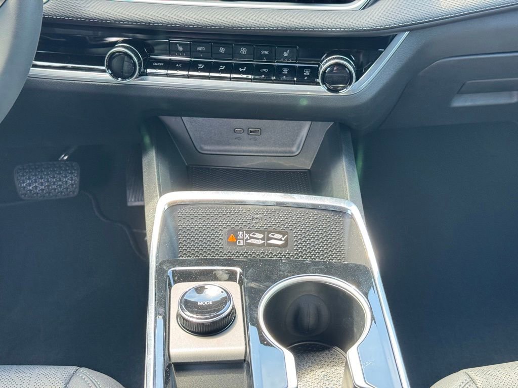 2026 Chevrolet Equinox LT photo 16