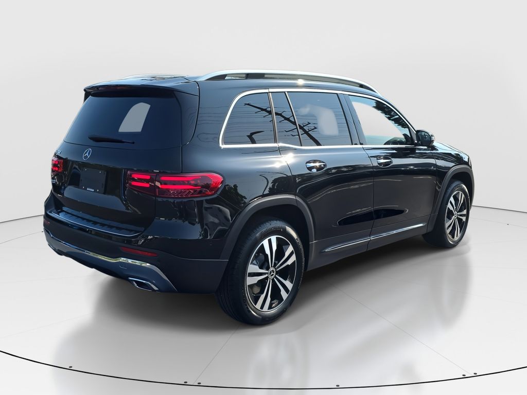 2025 Mercedes Benz GLB 250 photo 5
