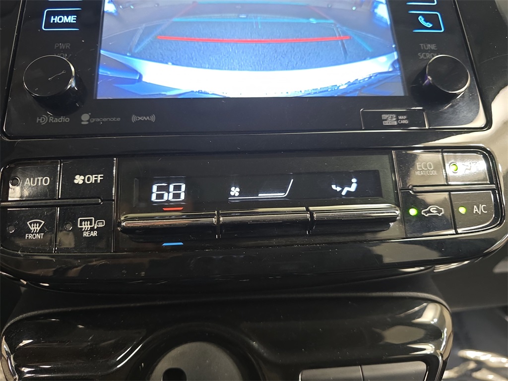 2018 Toyota Prius Three photo 24