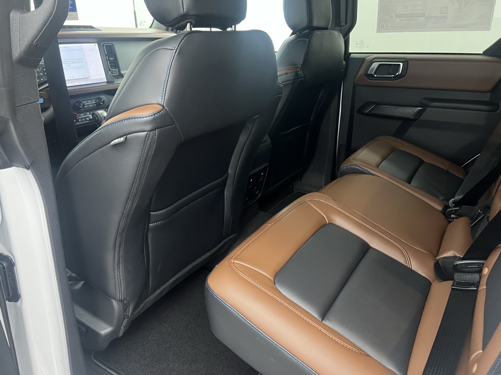 2024 Ford Bronco Outer Banks photo 19
