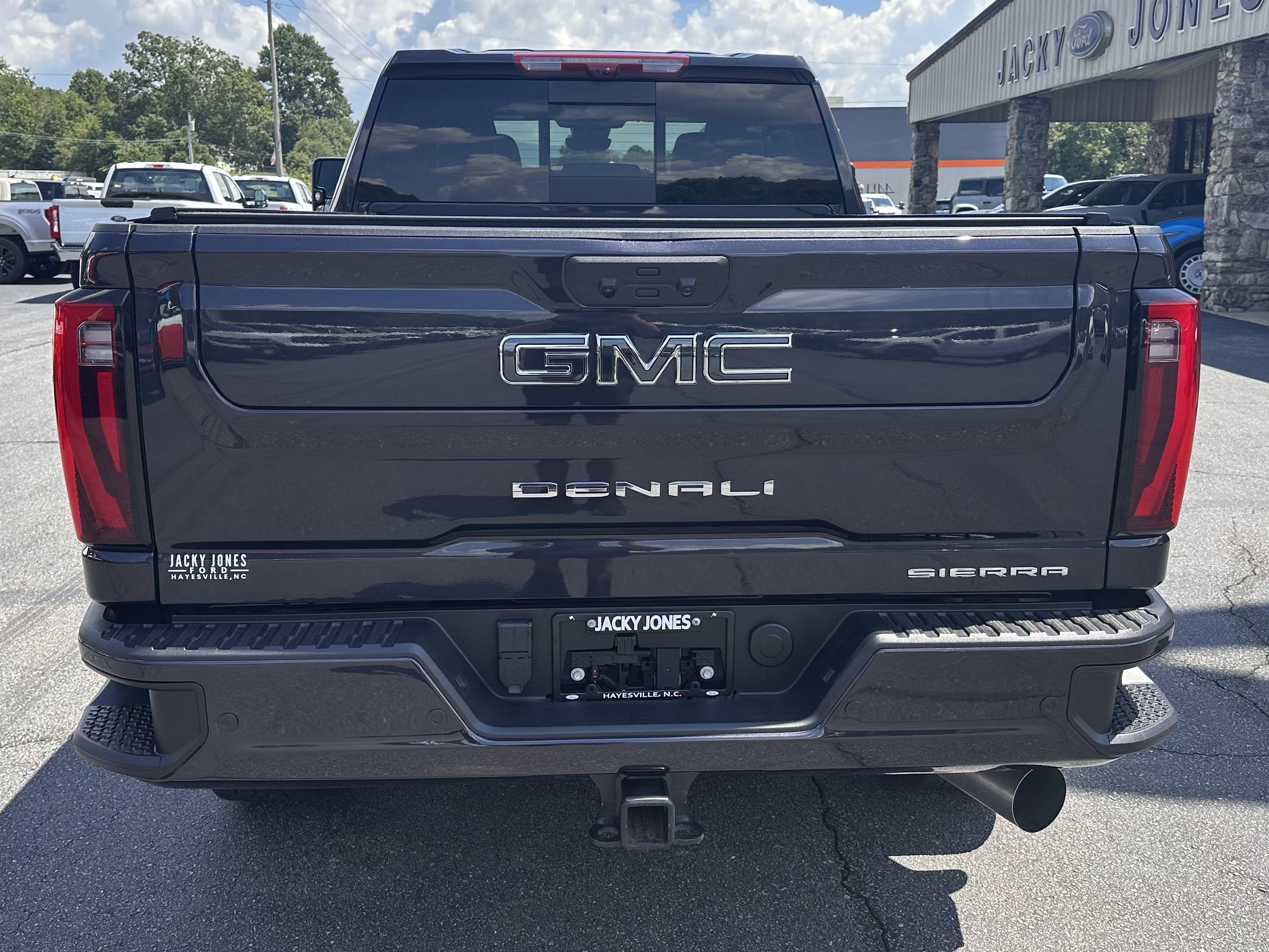 2024 Gmc Sierra HD Denali Ultimate photo 2