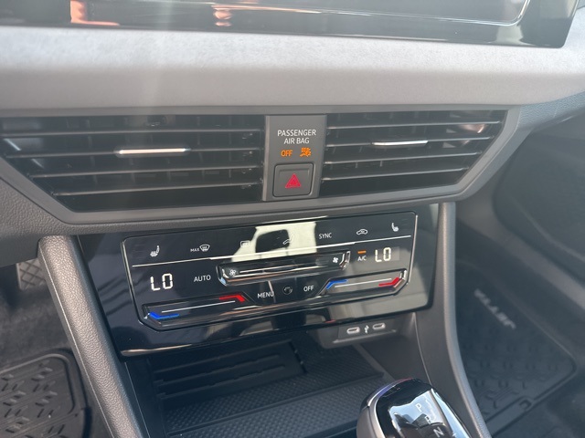 2025 Volkswagen Jetta 1.5T SE photo 16