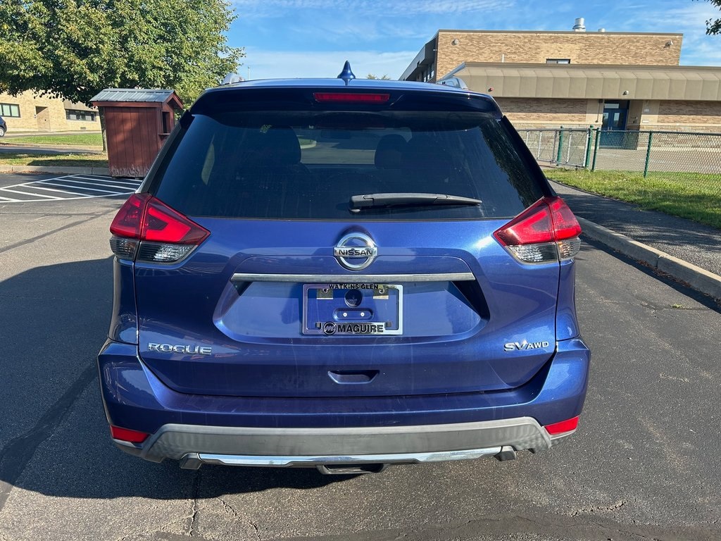 2018 Nissan Rogue SV photo 4