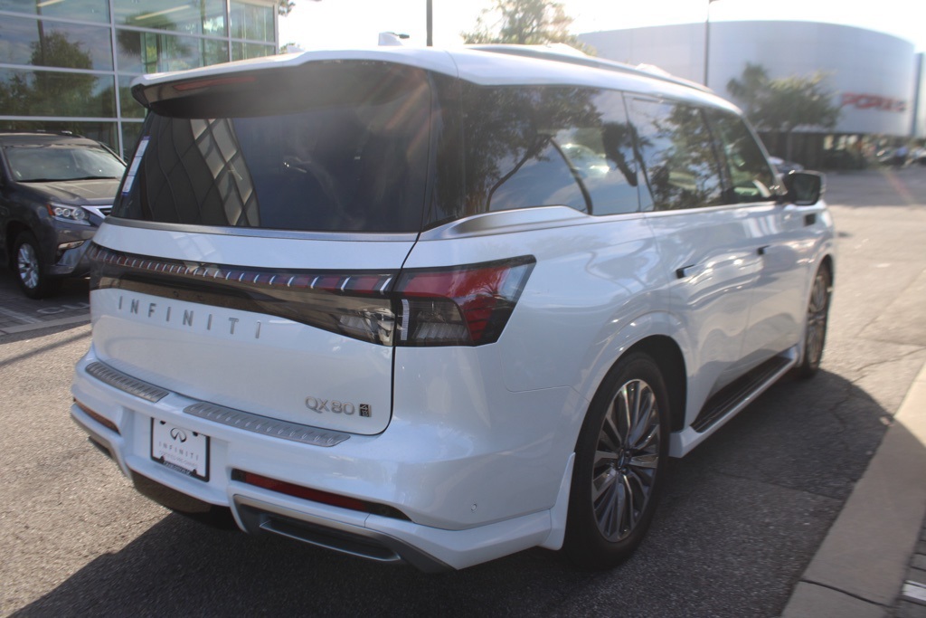 2025 Infiniti QX80 Sensory photo 6