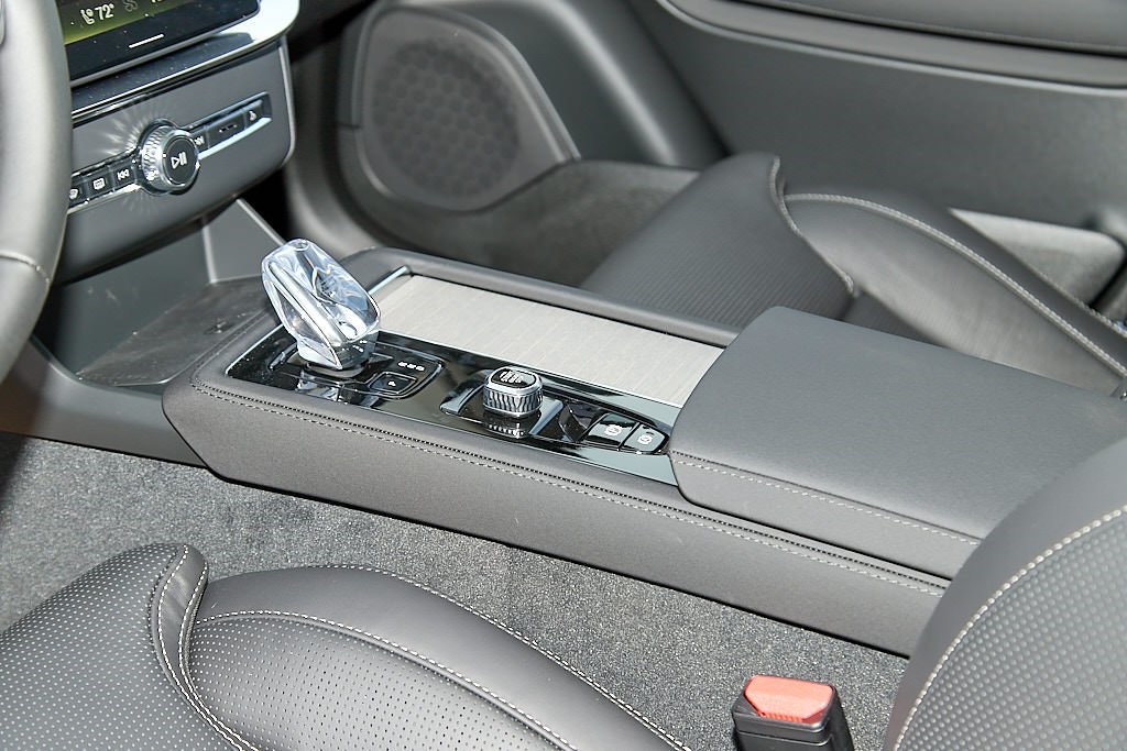 2026 VOLVO XC90 - Image 14