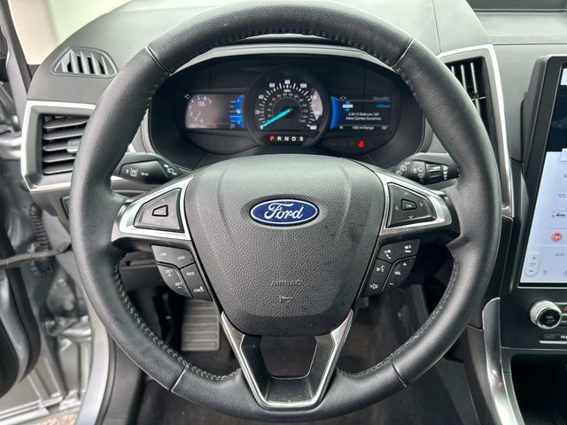 2024 Ford Edge Titanium photo 21