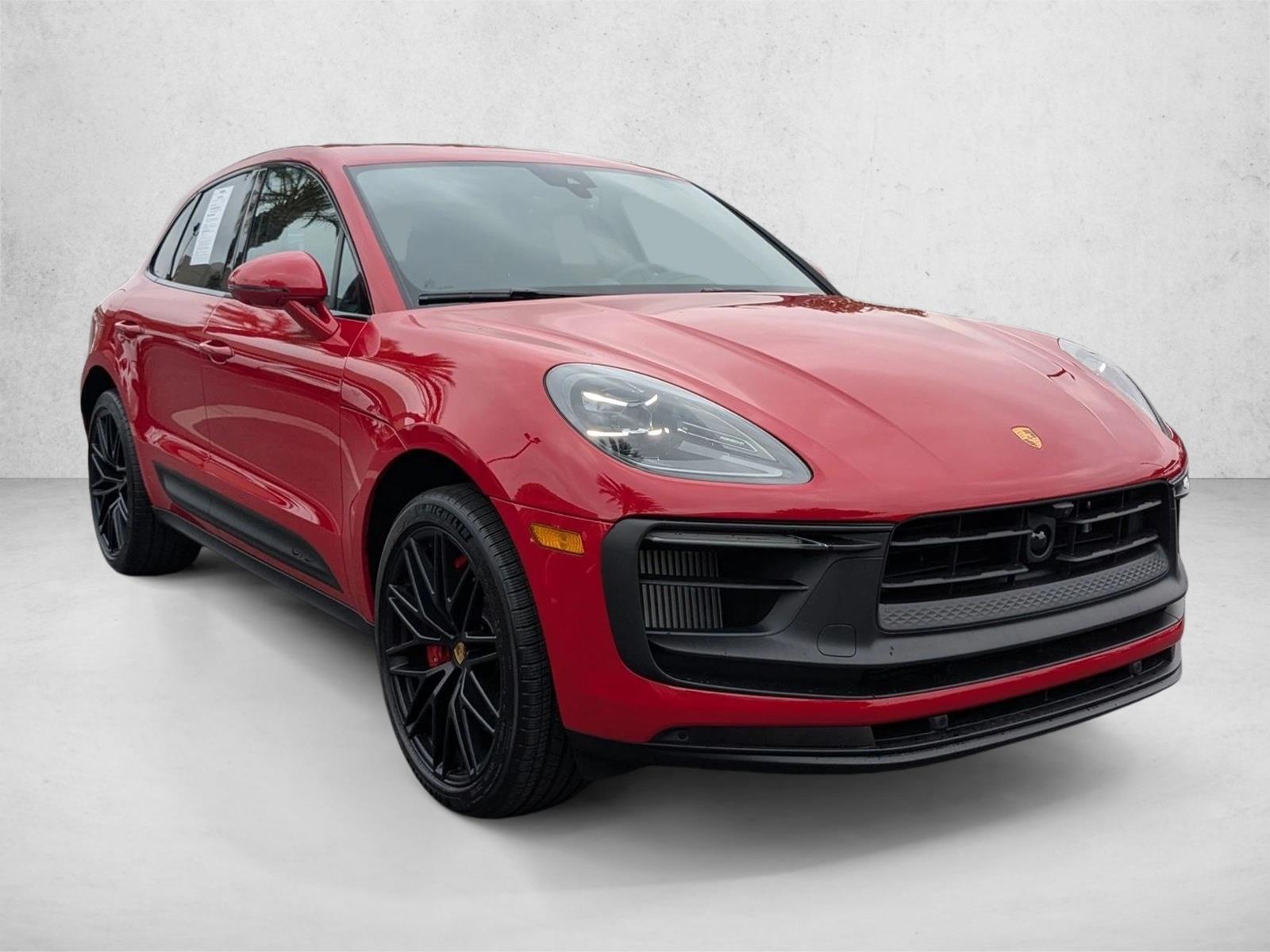 2025 Porsche Macan GTS photo 3